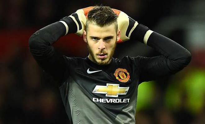Manchester United are ready to reject Real Madrid's opening bid of £22 million and push for a £35 million fee for David de Gea. [Daily Mail]
