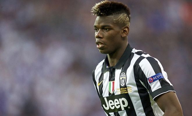 Juventus midfielder Paul Pogba is reportedly subject to a €80m bid from Premier League side Manchester City with a €9m a year deal in place. (Gazzetta dello Sport)