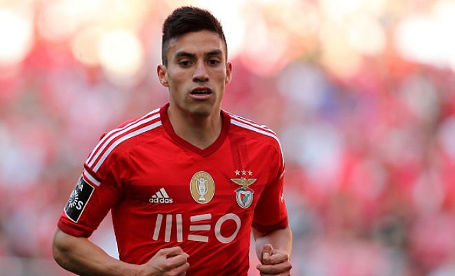 English giants Manchester United have agreed terms with Benfica midfielder Nicolas Gaitan. (Sky Italia)