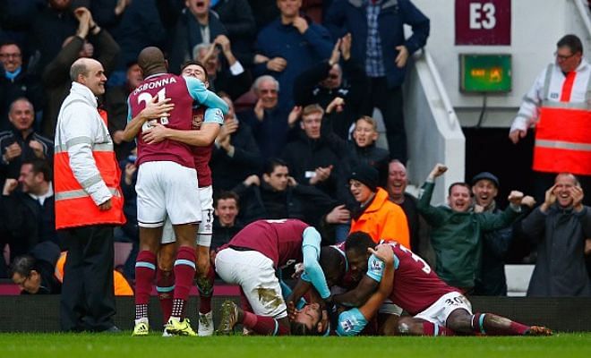West Ham romped to a convincing win over Liverpool at home, as goals from Michail Antonio and Andy Carroll gave the Hammers a 2-0 win over the Reds. Christian Benteke had a very poor game, missing a number of chances for the visitors, as Liverpool barely mustered any competition.