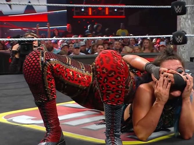 WWE RAW Live Results: Naomi moves to RAW, Huge SummerSlam match announced