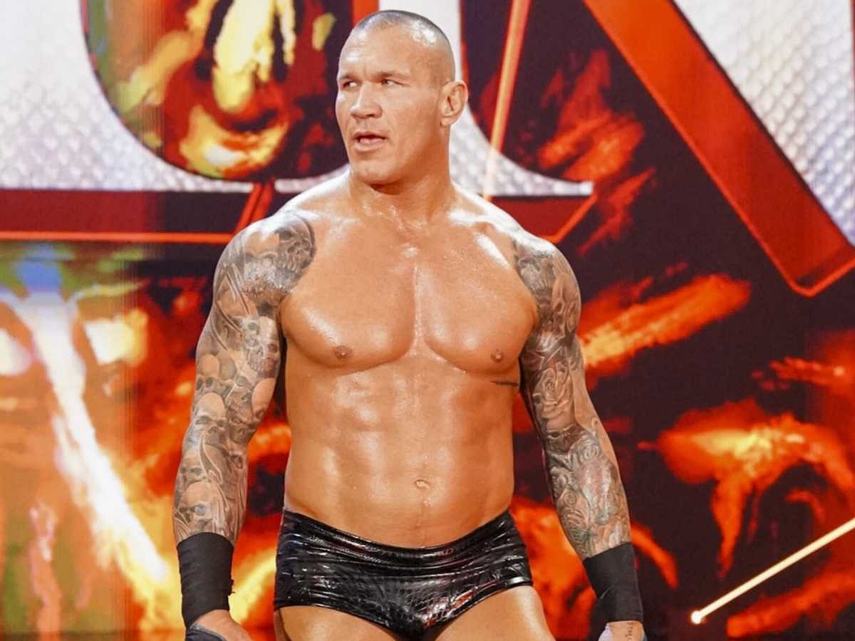 WWE SmackDown Live Results (December 15, 2023) Surprising assault, Roman Reigns is back, former