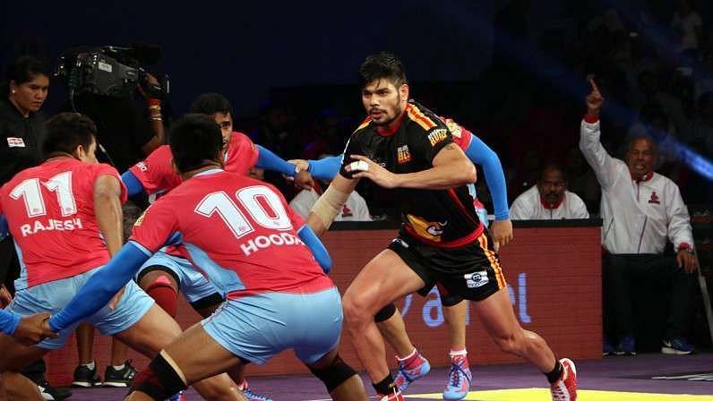 Rohit Kumar in action against Jaipur