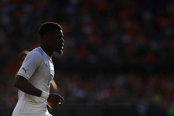 Manchester United transfer round-up: Mourinho wants Aurier, update on Perisic and more