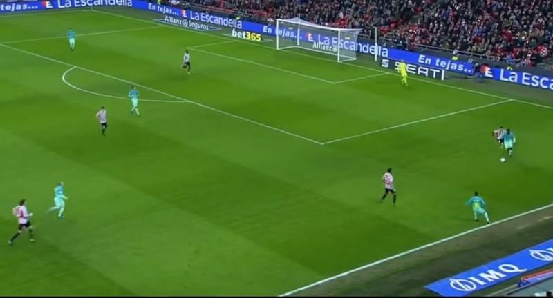 Athletic Bilbao high pressing against Barcelona in their 2-1 win in 2016/17 Copa del Rey