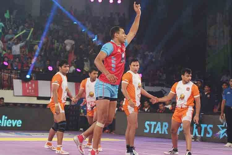 Sonu Narwal (right) has played for the Jaipur Pink Panthers