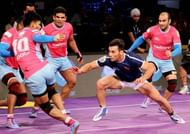 Meraj Sheykh in action for Dabang Delhi