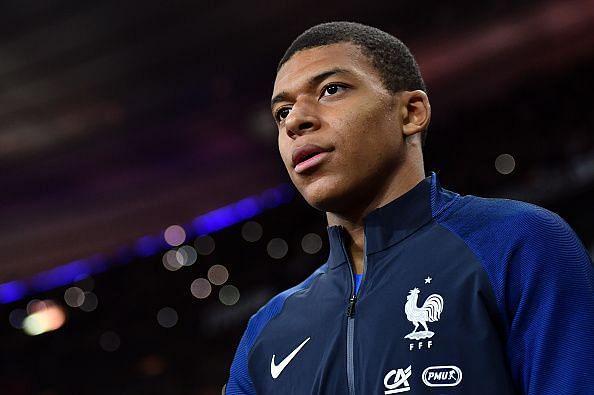 Twitter goes wild as Kylian Mbappe joins Paris Saint-Germain