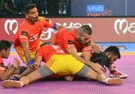 Shabeer Bapu struggled for U Mumba and was taken off mid-match