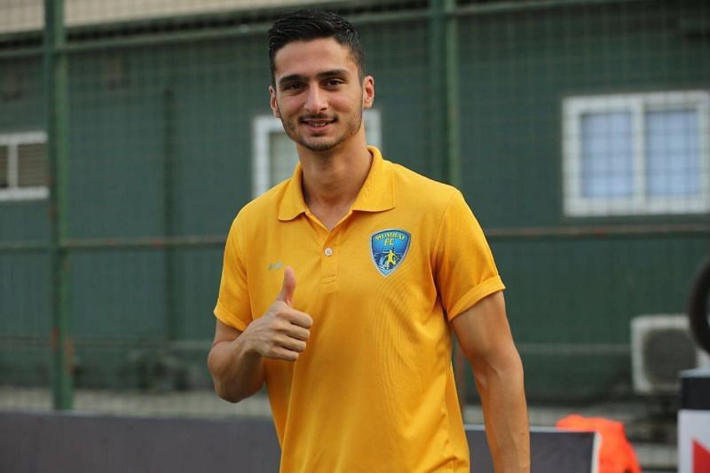 Karan Sawhney, from the yellow of Mumbai FC to Kerala Blasters&#039; 