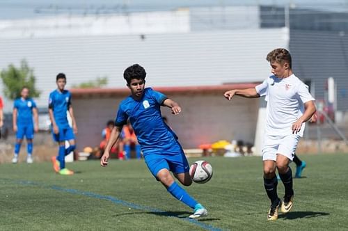 Zayed bin Waseem in action against Sevilla U-16s