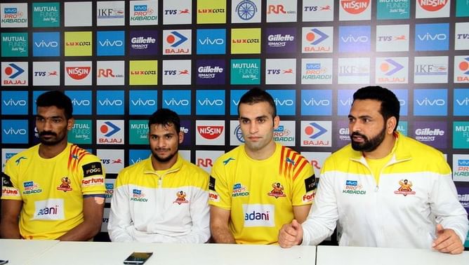 Pro Kabaddi League 2017 Season 5: Fazel Atrachali braves injury to lead Gujarat to win over Puneri Paltan