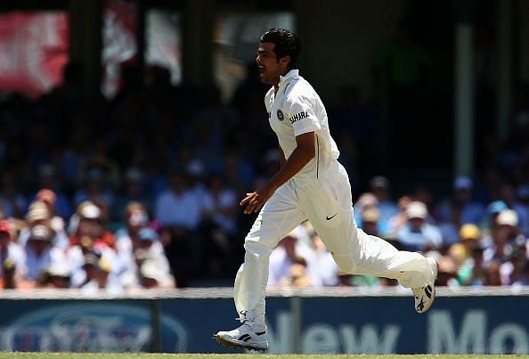 Cricket - 3 Mobile Test Series - Second Test - Day One - Australia v India - SCG : News Photo