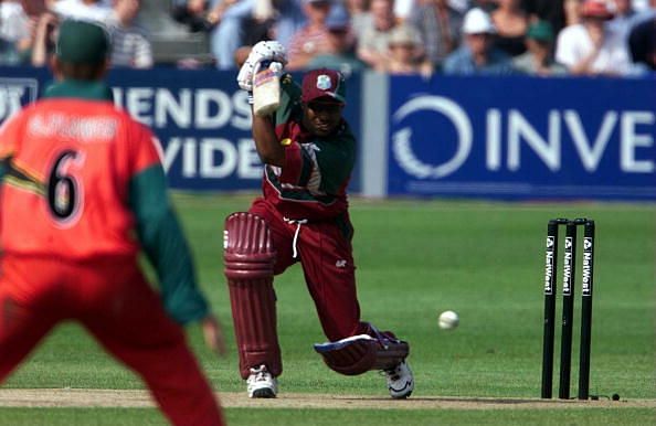 10 players who have scored 10000 or more runs in ODI Cricket