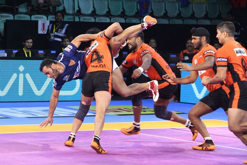 The teams spared no punches in this thrilling battle on the first night in Delhi