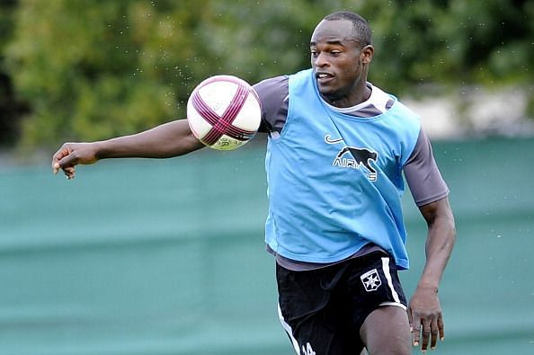 Dennis Oliech trains at Auxerre