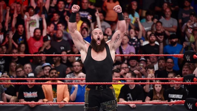  Braun Strowman in the ring on Monday Night Raw