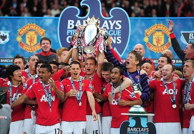 Manchester United celebrating their most recent title triumph in 2013