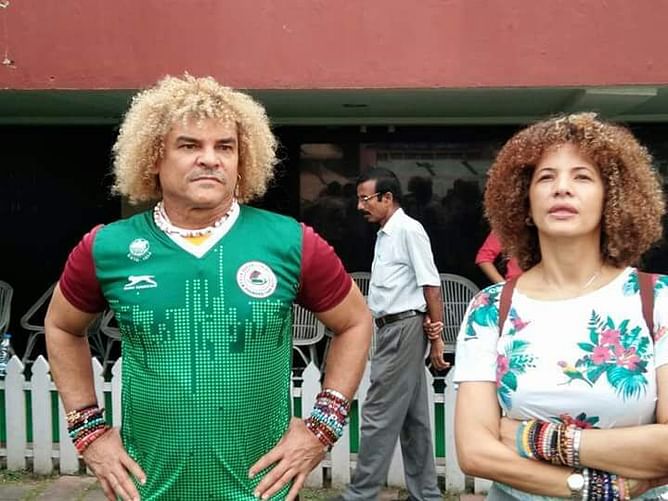 Valderrama in India: Wears a Mohun Bagan jersey, proclaims "Football is life, live for football"