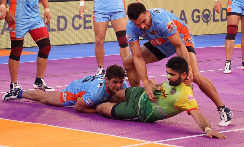 Bhupender Singh (with the tackle) was superb in attack and defence