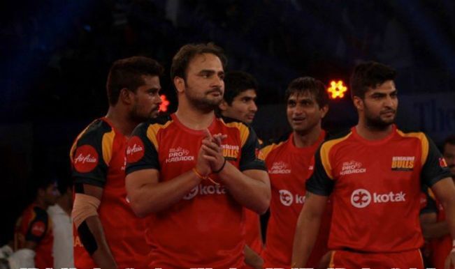 Somvir Shekhar (R) had earlier played for Bengaluru Bulls