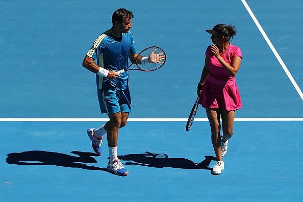 Mirza is still in contention in women&acirc;€™s doubles