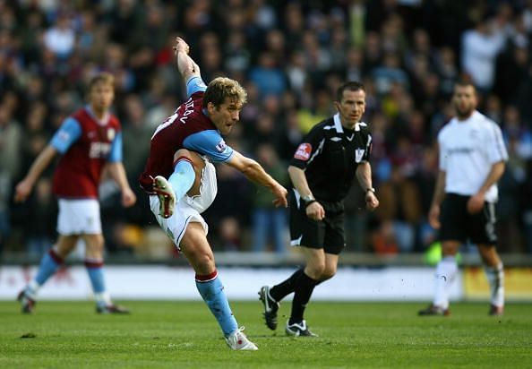 Derby v Aston Villa - Premier League