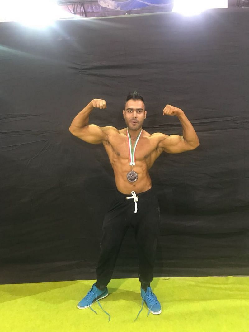 Fahad Khan, Indian Winner, 6th Place, Classic Bodybuiliding above 181 cms in Amateur Olympia India  (2)