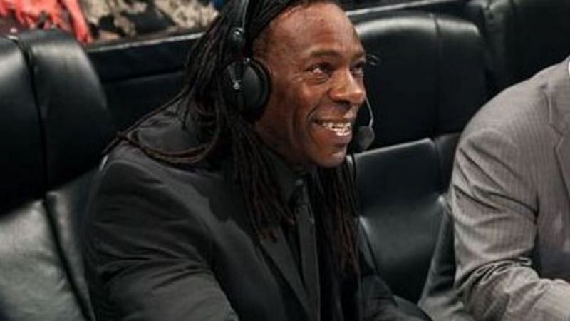 God damn, Booker T is terrible on commentary