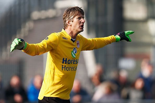 Edwin van der Sar Comes Out Of Retirement To Play For Dutch Amateur Team