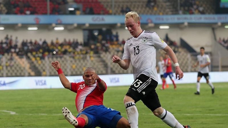 Costa Rica&#039;s Alexander Roman was a much needed physical presence on the pitch 