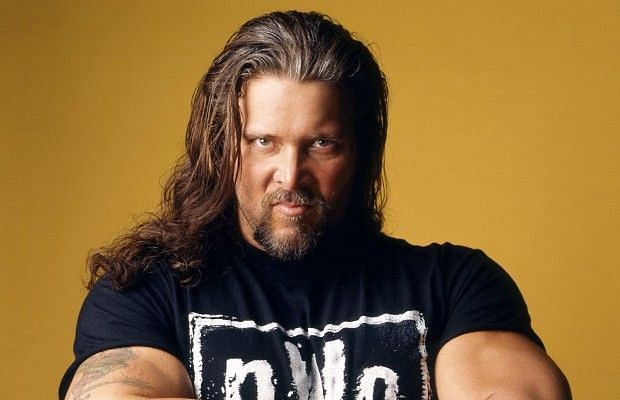 10 WWE Superstars who started their pro-wrestling career late