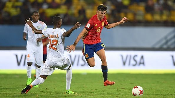 Cesar Gelabert in action against Niger