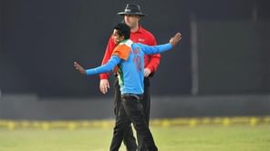 Virat Kohli's fan causes major security breach during Kanpur ODI