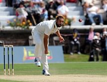 5 bowlers who bowled with extreme pace despite having an unusually short run-up