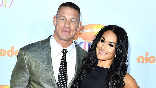 What is this wrestling power couple tying the knot?