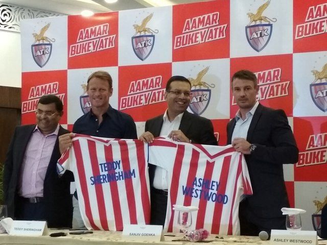 Teddy Sheringham and Ashley Westwood with ATK co-owner Sanjeev Goenka