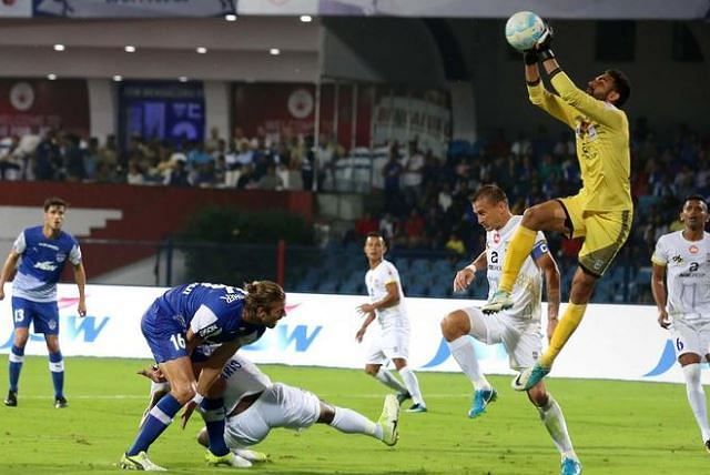 Amrinder had an extremely poor outing. (Image: ISL)