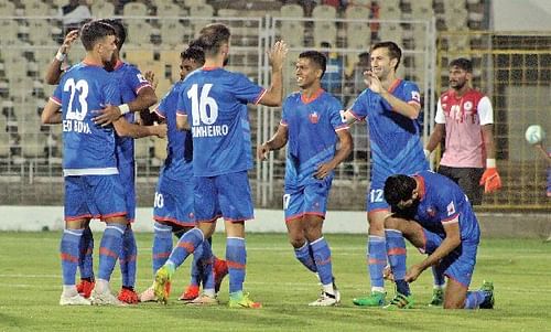 The FC Goa team celebrating after scoring