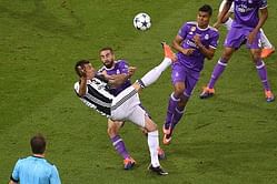 5 strikers who were forced to play as wingers?