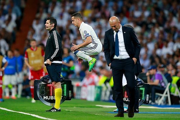 Zidane has the solution to his problem - but it is not Lucas Vazquez