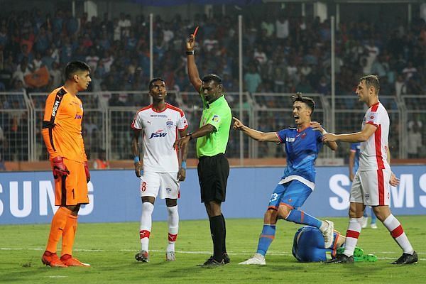 Gurpreet Singh Sandhu&#039;s red card could well have turned the match on its head. (Photo: ISL)