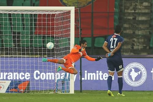 There was very little communication between goalkeeper Karanjit Singh and the Chennaiyin defence. (Image: ISL)