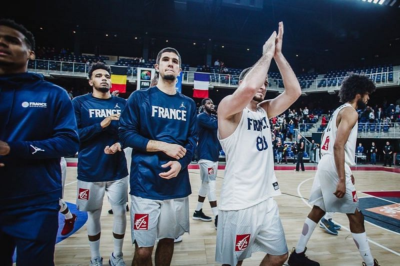 The French team thanks their fans in a hard fought victory against sports rivals Belgium in Antwerp.