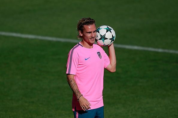Barcelona transfer news: Griezmann deal done, Superstar agrees contract and more - 14th November 2017
