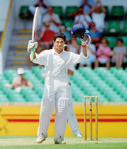 Sachin scored amazing 114 on fast and bouncy track of Perth