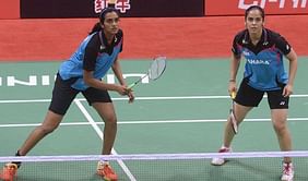 Video: Watch Saina Nehwal and PV Sindhu play an epic rally to beat Lin Dan and Lee Chong Wei