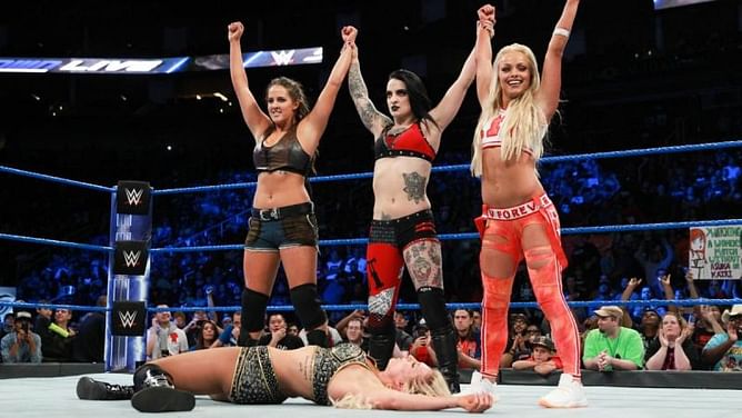 Twitter reacts to SmackDown Live, 21st November 2017