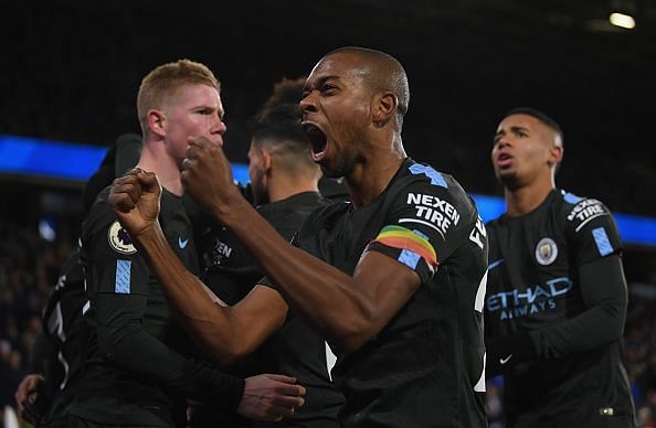 Fernandinho celebrates after City&#039;s late win away from home