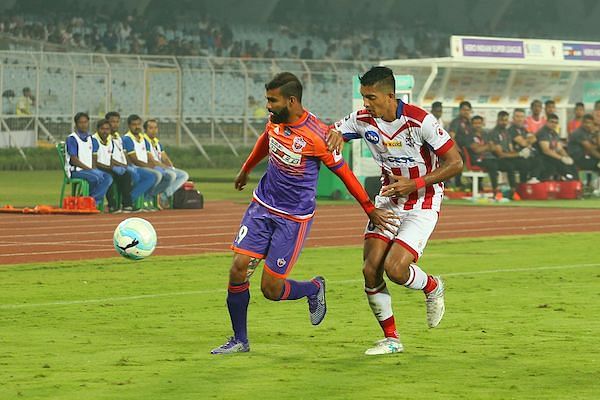 Keegan Pereira was often guilty of leaving the defence unmanned. (Photo: ISL)